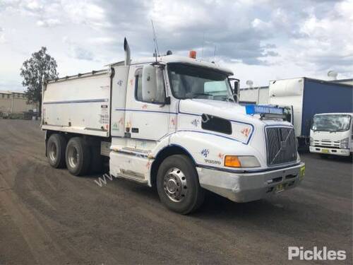 2002 Volvo NH12