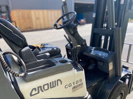 Crown  LPG / Petrol Counterbalance Forklift - picture1' - Click to enlarge