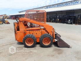 1971-75 CASE 1740 SKID STEER LOADER - picture0' - Click to enlarge