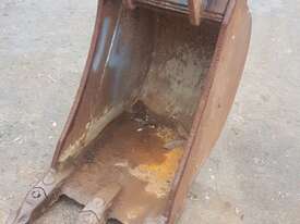5 Tonne, 450mm GP Bucket. In good used condition. 6 month warranty - picture0' - Click to enlarge