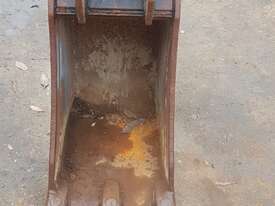 5 Tonne, 450mm GP Bucket. In good used condition. 6 month warranty - picture0' - Click to enlarge