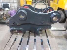Ex-Demo 30-38 Tonne Miller Powerlatch Quick Hitch 6 month warranty - picture0' - Click to enlarge