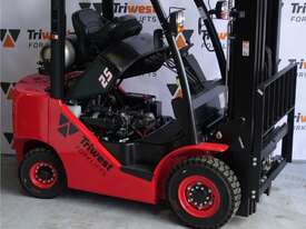 Hangcha 2.5t duel fuel counterbalance forklift - Hire - picture2' - Click to enlarge