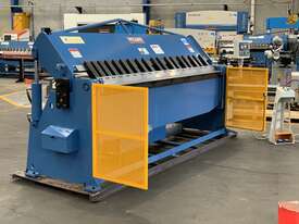 Australian Designed 2500mm x 4mm Heavy Duty Industrial Panbrake Folder with Quick Set Digital Angle  - picture1' - Click to enlarge