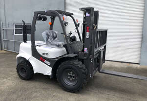 Ozziquip 3000kg Diesel Terrain Forklift Container Mast