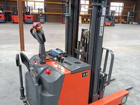 1.5T 4.5M Reach Truck - picture0' - Click to enlarge