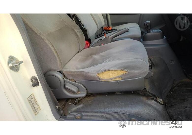 caption Isuzu NQR 87-190