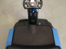 Second Hand Fimap FSR Ride-On Battery Sweeper - picture2' - Click to enlarge