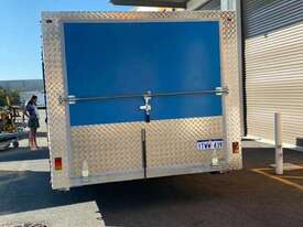 enclosed 3.5t trailer - picture0' - Click to enlarge