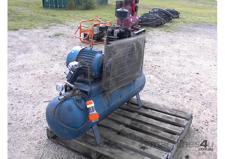 Used pilotair K30 Air Compressor Pump in , Listed on Machines4u