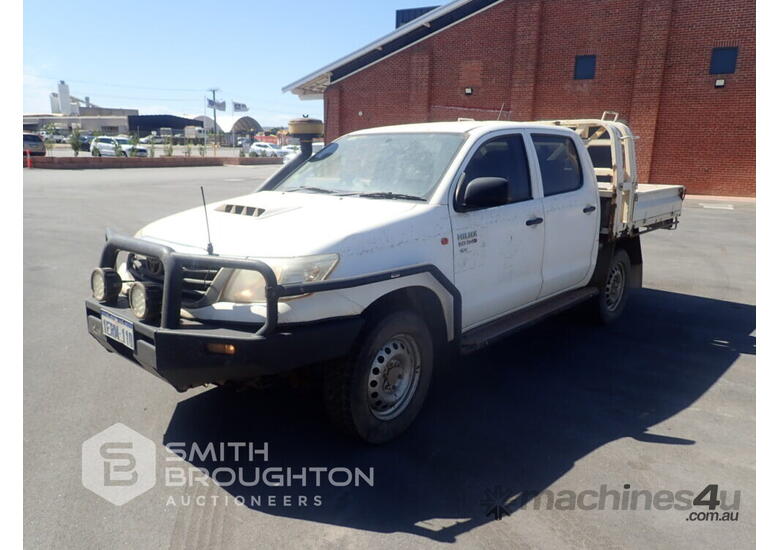 caption 2014 TOYOTA HILUX KUN26R 4X4 DUAL CAB TRAY TOP