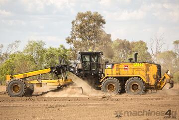 Caterpillar CAT 24 Motor Grader