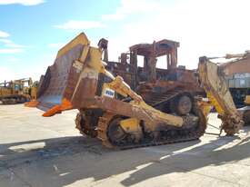 2006 Burnt Caterpillar D9T Bulldozer *DISMANTLING* - picture0' - Click to enlarge