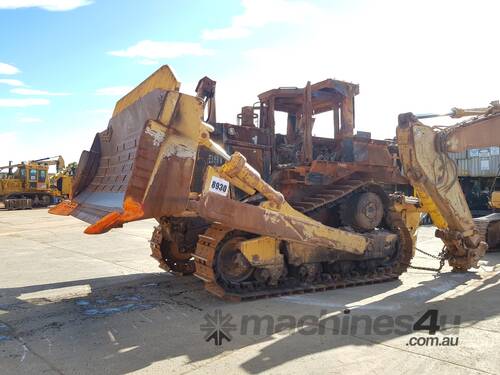 2006 Burnt Caterpillar D9T Bulldozer *DISMANTLING*