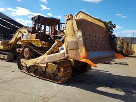 2006 Burnt Caterpillar D9T Bulldozer *DISMANTLING* - picture0' - Click to enlarge