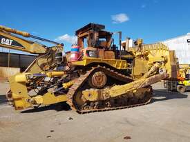 2006 Burnt Caterpillar D9T Bulldozer *DISMANTLING* - picture1' - Click to enlarge