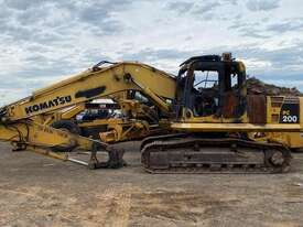 Komatsu PC200 - picture2' - Click to enlarge