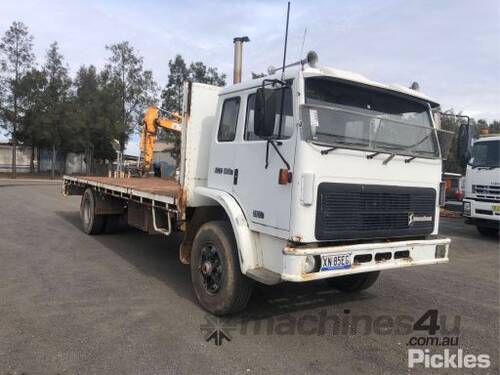 1993 International Acco 1850E