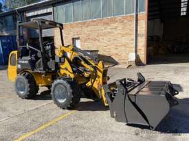 NEW UHI UWL810T TELESCOPIC MINI LOADER (WA ONLY) - picture0' - Click to enlarge