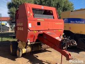 New Holland 644 Silage Special Round Baler - picture0' - Click to enlarge