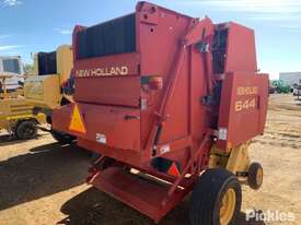 New Holland 644 Silage Special Round Baler - picture2' - Click to enlarge