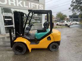 2.5 Tonne Container Mast Diesel Komatsu Forklift For Sale - picture0' - Click to enlarge