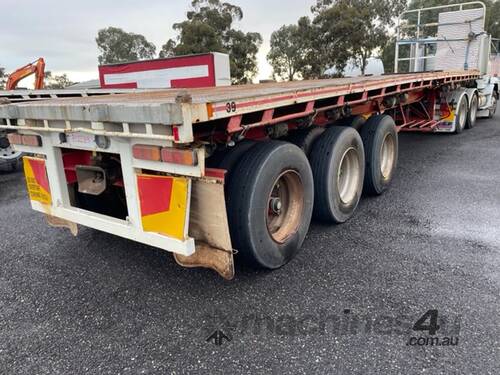 Trailer Flat Top 40ft Tri 20 and 40ft container pins SN1352