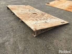 4300mm x 2030mm x 25mm Steel Ramp. Rust Visible - picture0' - Click to enlarge