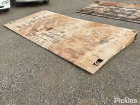 4300mm x 2030mm x 25mm Steel Ramp. Rust Visible - picture0' - Click to enlarge