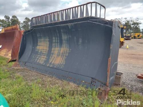 Caterpillar D11 Semi-U Dozer Blade