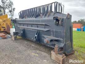 Caterpillar D11 Semi-U Dozer Blade - picture0' - Click to enlarge