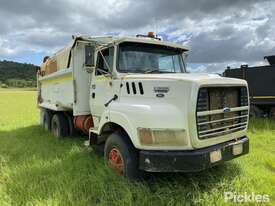 1988 Ford Louisville L8000 - picture1' - Click to enlarge