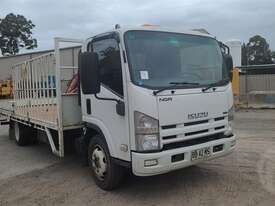 Isuzu NQR - picture0' - Click to enlarge