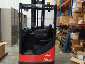 R16-115 Integrated Side-Shift Linde Forklift - picture0' - Click to enlarge