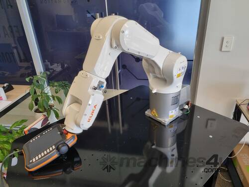 2018 KUKA KR6 KR C4 Robot Arm