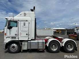 2004 Kenworth K104 - picture1' - Click to enlarge