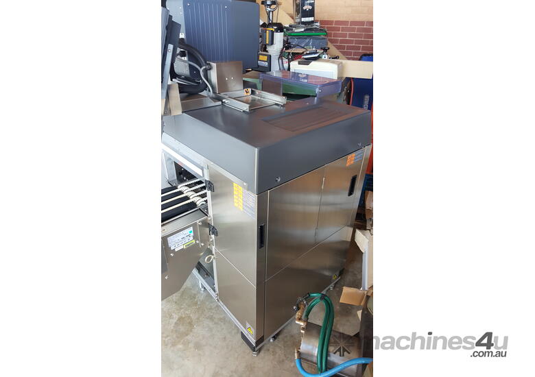 Used Wedderburn WEDDERBURN DIGI AW4600CPR MEAT WRAPPING MACHINE