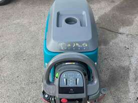 Tennant T300 reconditioned - picture2' - Click to enlarge