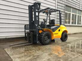 UN All Terrain Forklift: Forklifts Australia - the Industry Leader! - picture2' - Click to enlarge