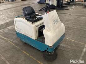 Tennant 6100 Electric Sweeper - picture0' - Click to enlarge