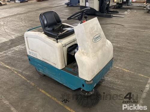 Tennant 6100 Electric Sweeper