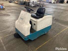 Tennant 6100 Electric Sweeper - picture1' - Click to enlarge