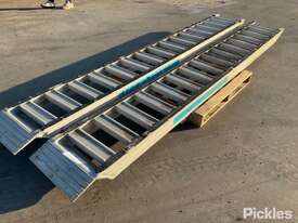 JETLAND 8 Tonne Aluminum  Loading Ramps
Length: 3700mm, Width: 500mm
Various Marks & Scratches - picture0' - Click to enlarge