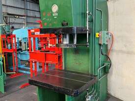 Archer 800kN (80t) Hydraulic C Frame Press - picture0' - Click to enlarge