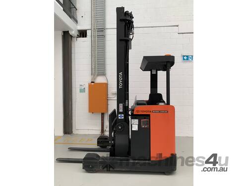 2020 Toyota 8FBRE16S Reach Forklift - Excellent Condition with just 236h!