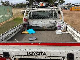 2017 TOYOTA HILUX SR UTE - picture1' - Click to enlarge