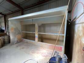 Enclosed Spray Booth - picture1' - Click to enlarge