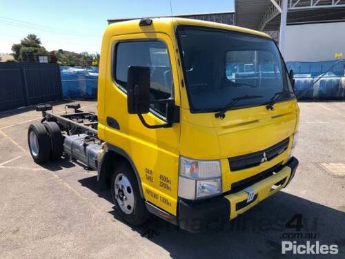 2015 Mitsubishi Canter 7/800 Cab Chassis Day Cab