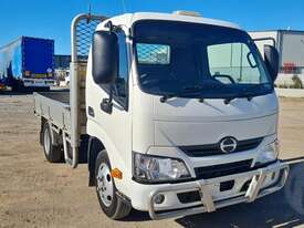 Hino 300 - picture0' - Click to enlarge