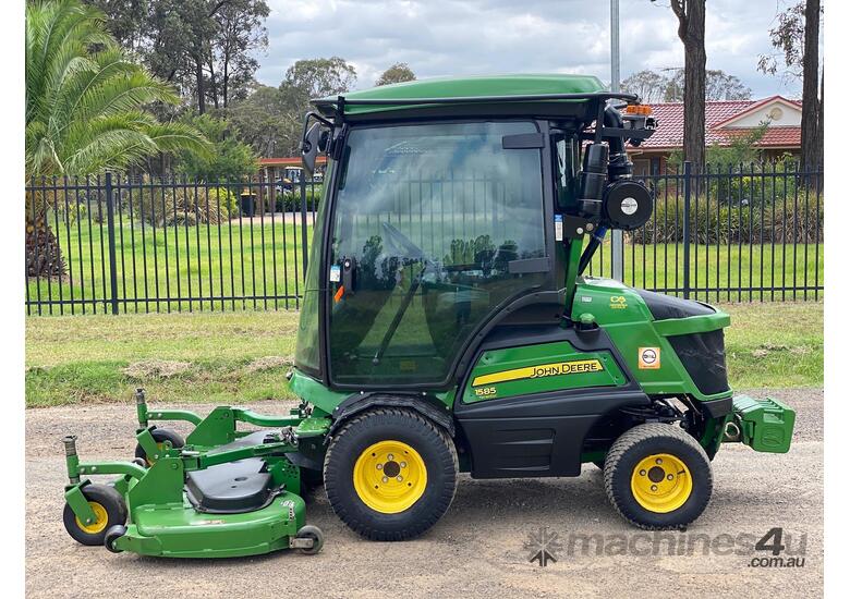 caption John Deere 1585 Front Deck Lawn Equipment